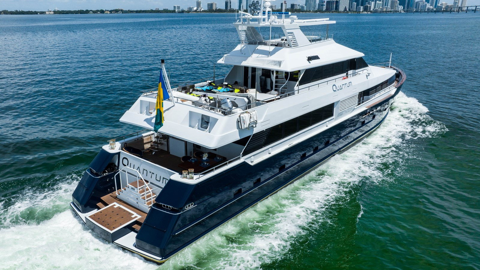 https://arconyachts.ams3.digitaloceanspaces.com/63194/conversions/large_3716929-optimize.jpg