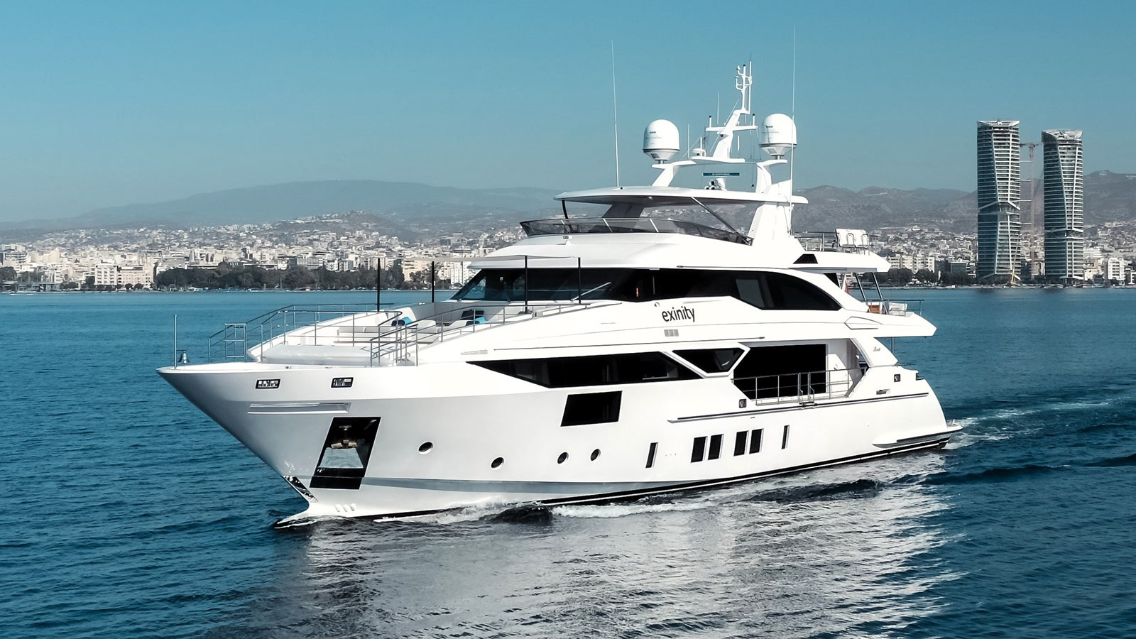 https://arconyachts.ams3.digitaloceanspaces.com/63206/conversions/large_3953551-optimize.jpg