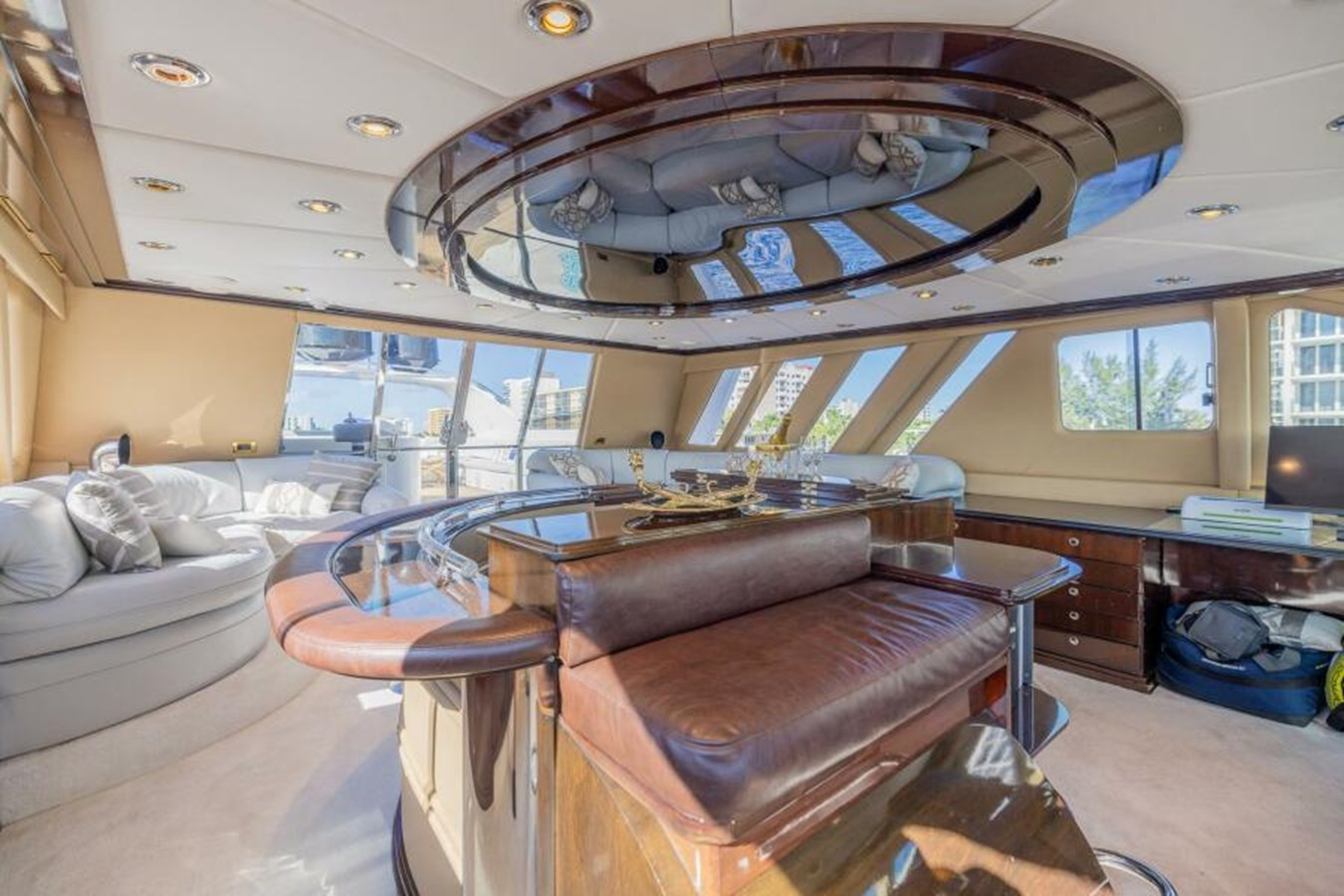 https://arconyachts.ams3.digitaloceanspaces.com/63214/conversions/large_3942285-optimize.jpg
