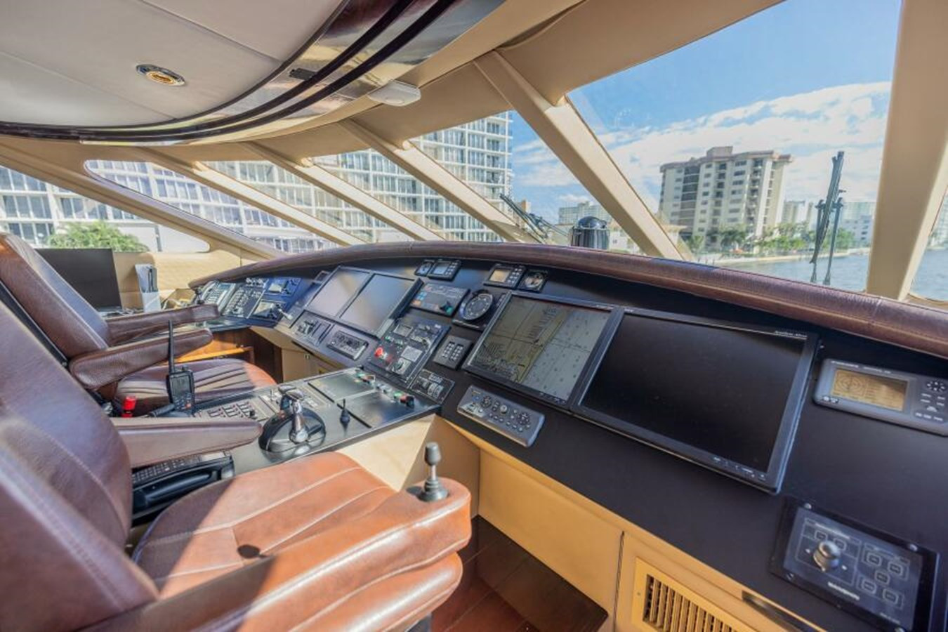 https://arconyachts.ams3.digitaloceanspaces.com/63225/conversions/large_3942289-optimize.jpg