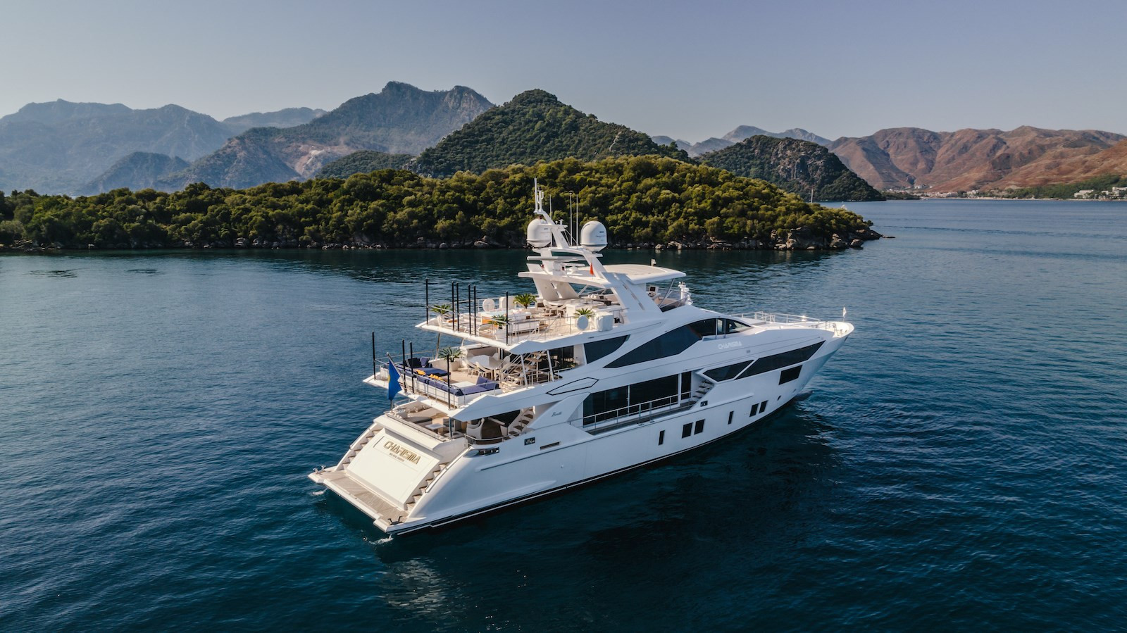 https://arconyachts.ams3.digitaloceanspaces.com/63261/conversions/large_3982311-optimize.jpg