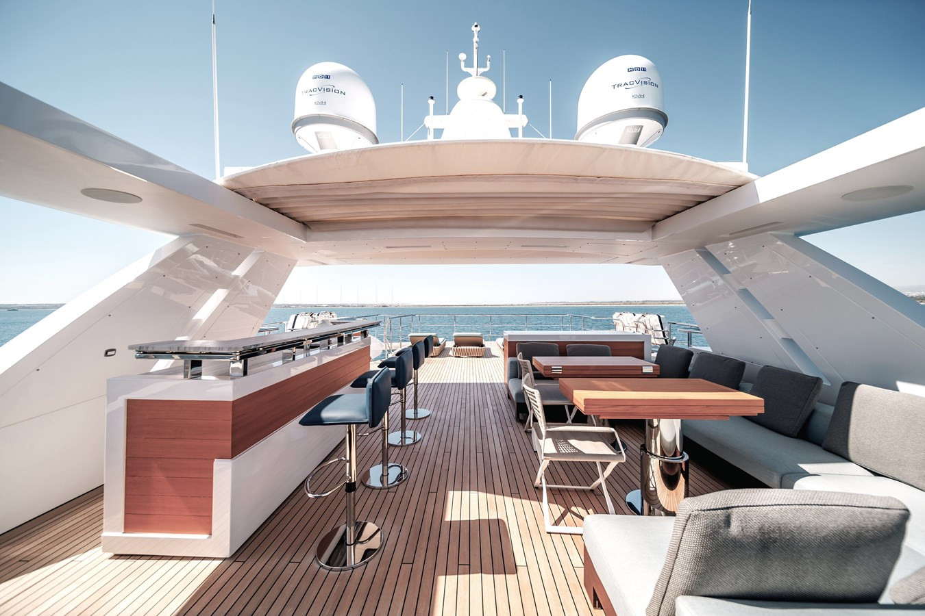 https://arconyachts.ams3.digitaloceanspaces.com/63298/conversions/large_3953517-optimize.jpg
