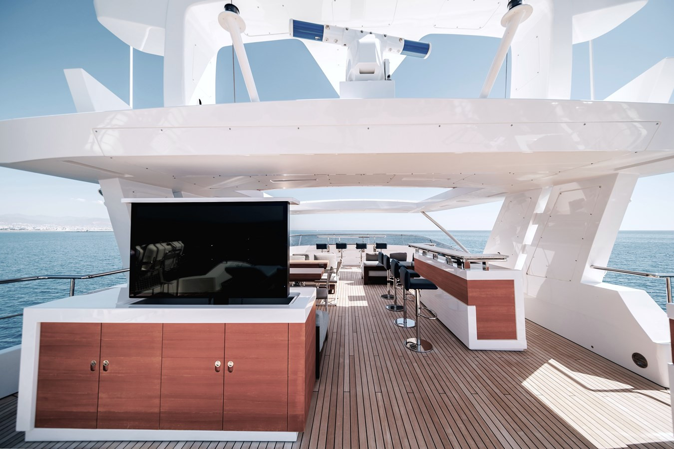 https://arconyachts.ams3.digitaloceanspaces.com/63307/conversions/large_3953520-optimize.jpg
