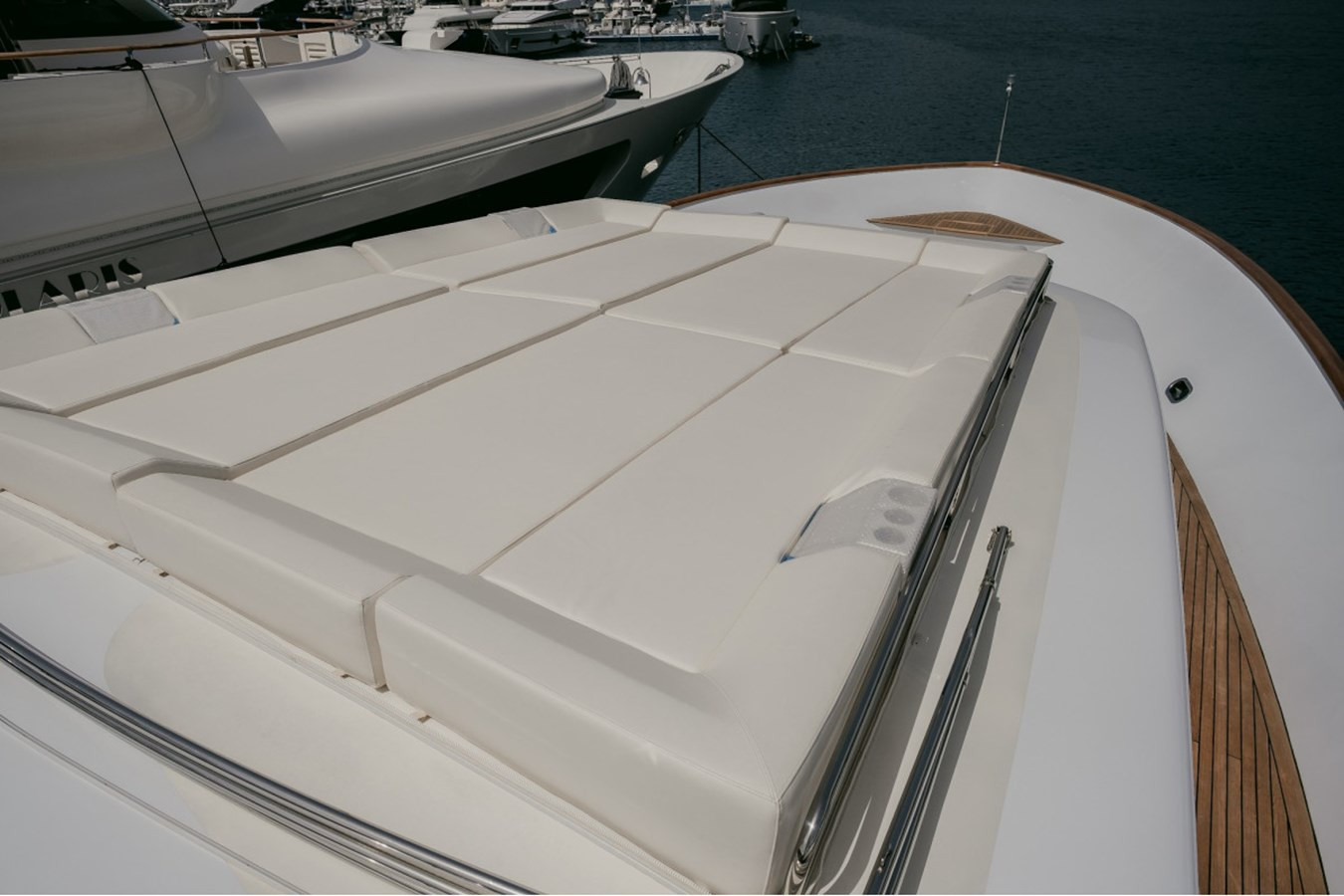 https://arconyachts.ams3.digitaloceanspaces.com/63349/conversions/large_4521854-optimize.jpg
