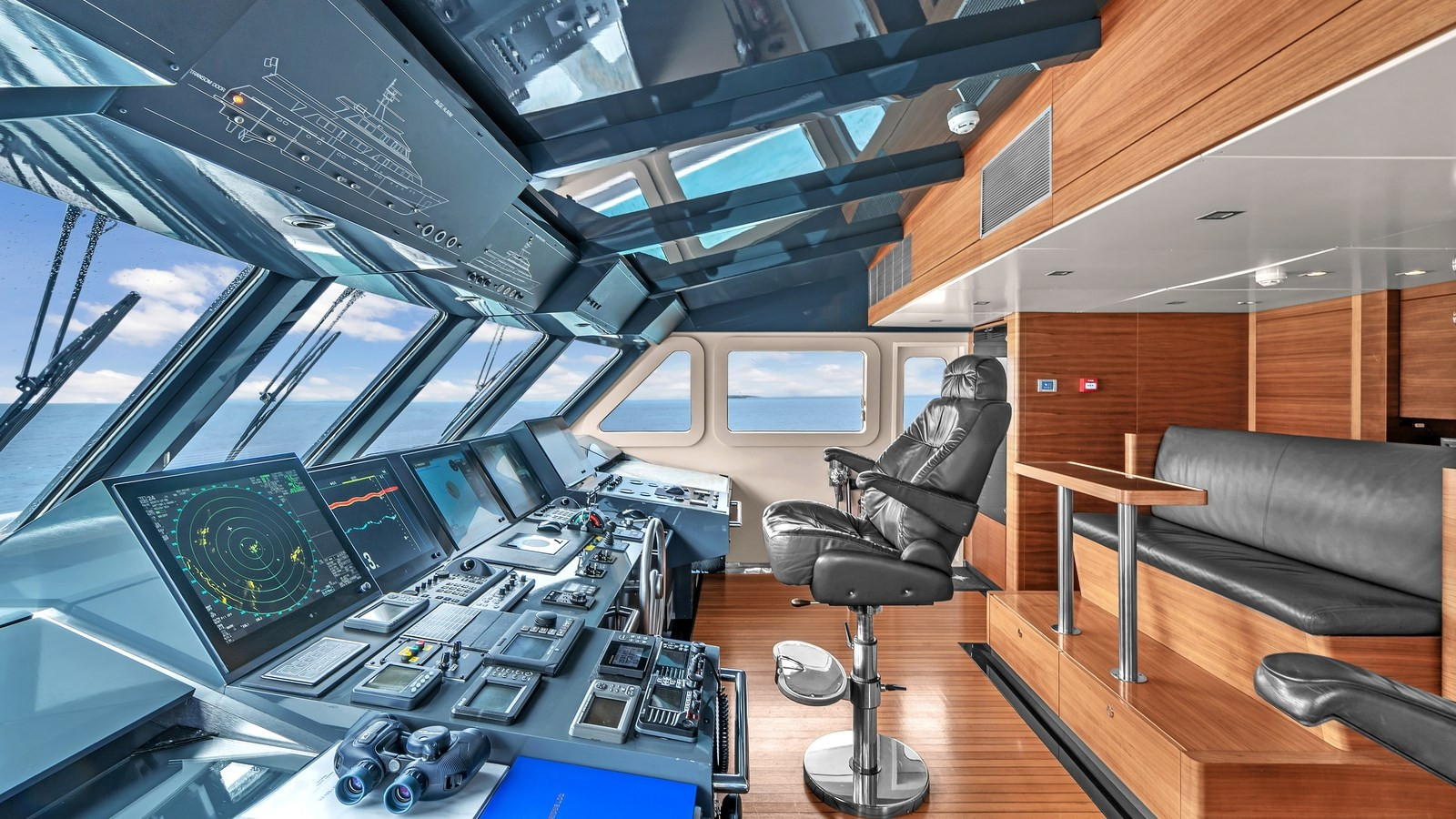 https://arconyachts.ams3.digitaloceanspaces.com/63421/conversions/large_4743203-optimize.jpg