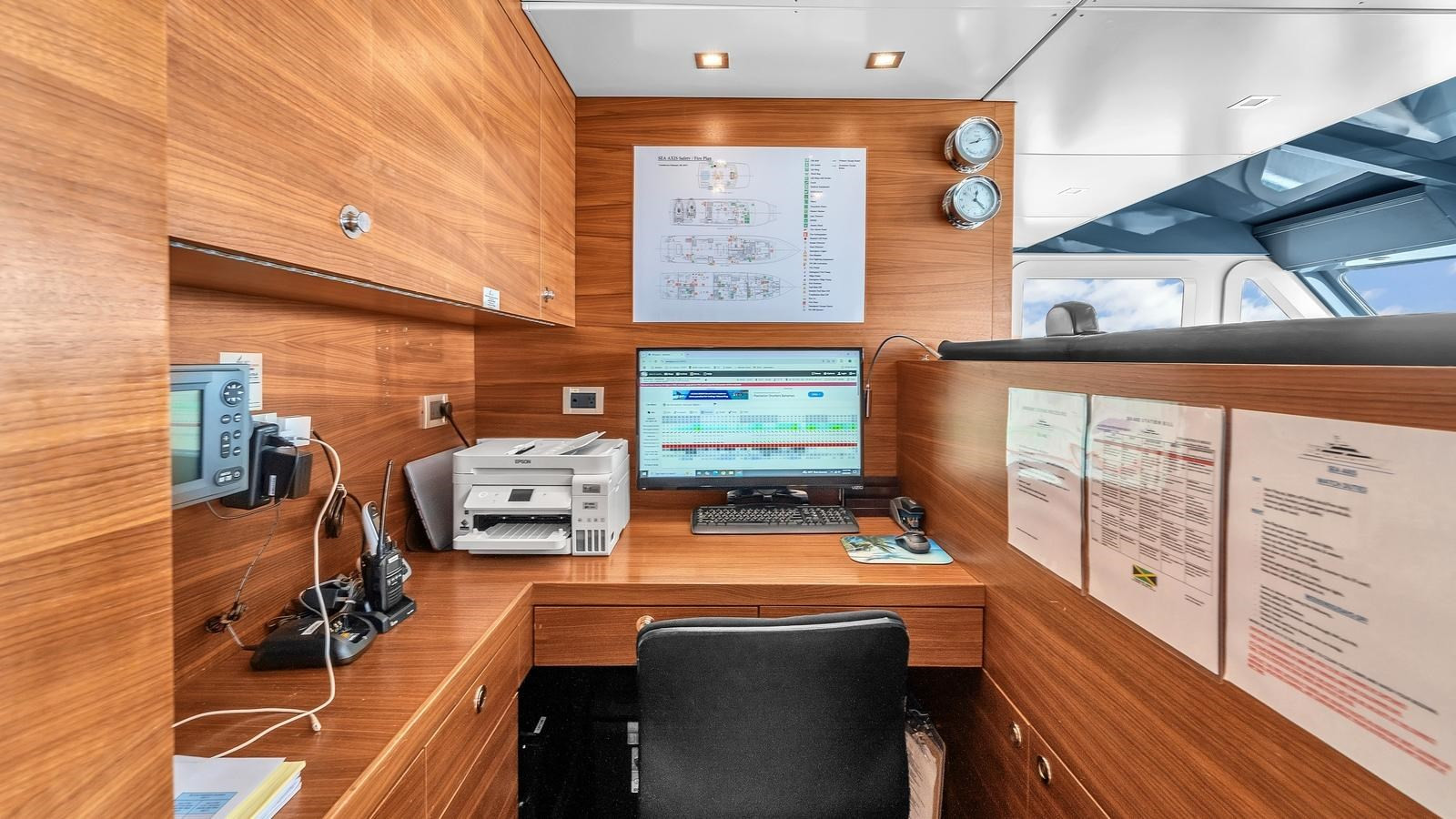 https://arconyachts.ams3.digitaloceanspaces.com/63424/conversions/large_4743204-optimize.jpg