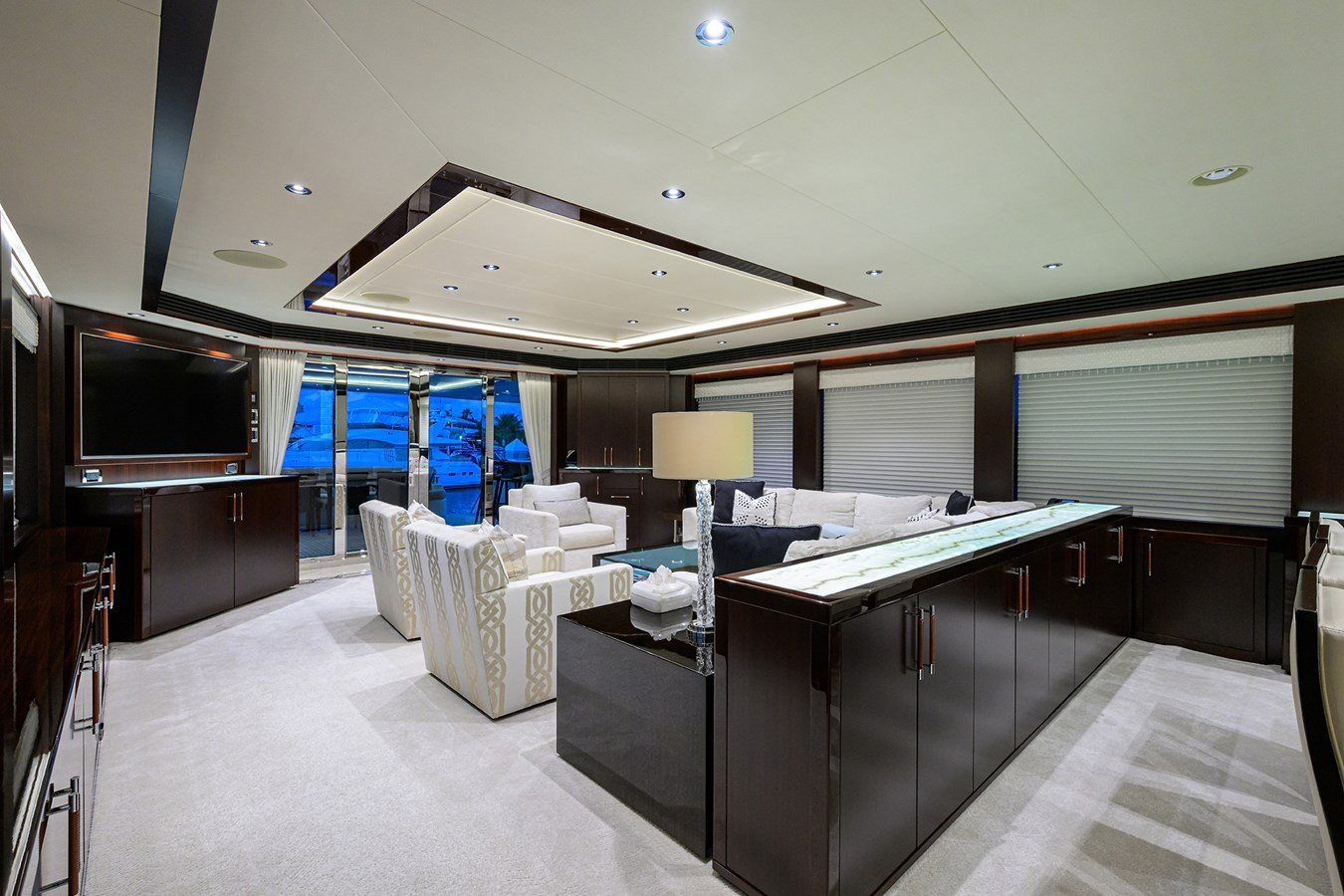 https://arconyachts.ams3.digitaloceanspaces.com/63555/conversions/large_4844101-optimize.jpg