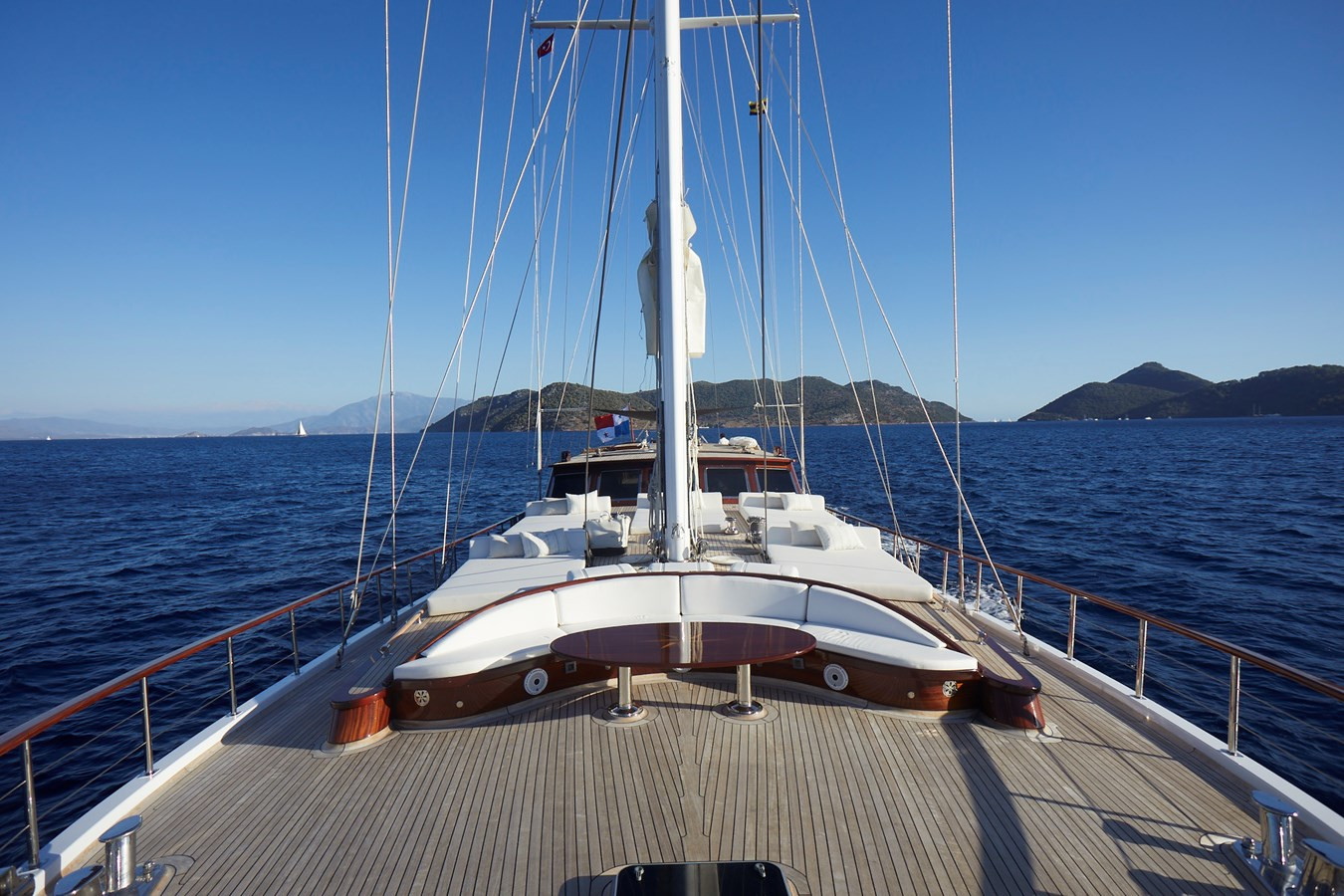 https://arconyachts.ams3.digitaloceanspaces.com/63605/conversions/large_4562101-optimize.jpg