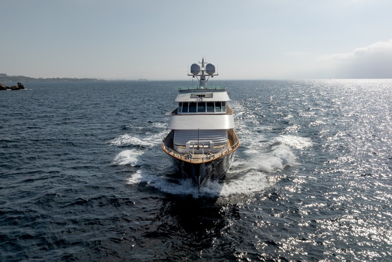 https://arconyachts.ams3.digitaloceanspaces.com/63645/conversions/large_4680423-optimize.jpg