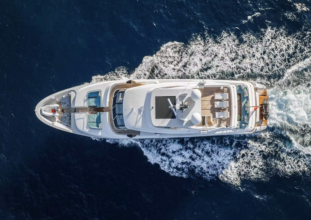 https://arconyachts.ams3.digitaloceanspaces.com/63648/conversions/large_4363049-optimize.jpg