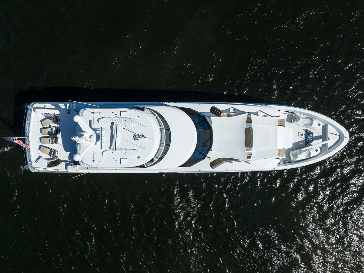 https://arconyachts.ams3.digitaloceanspaces.com/63685/conversions/large_4844432-optimize.jpg