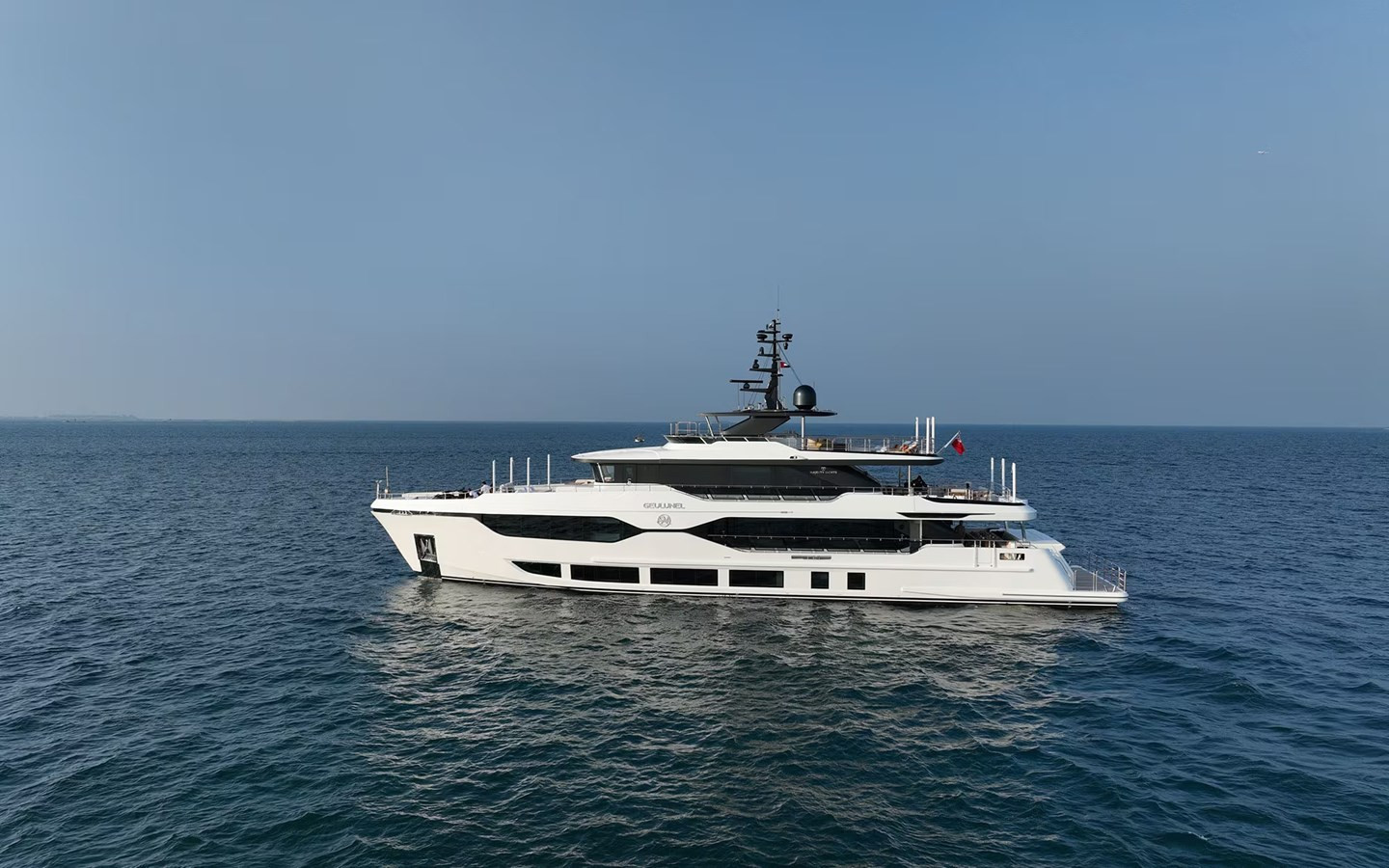 https://arconyachts.ams3.digitaloceanspaces.com/63785/conversions/large_4855476-optimize.jpg