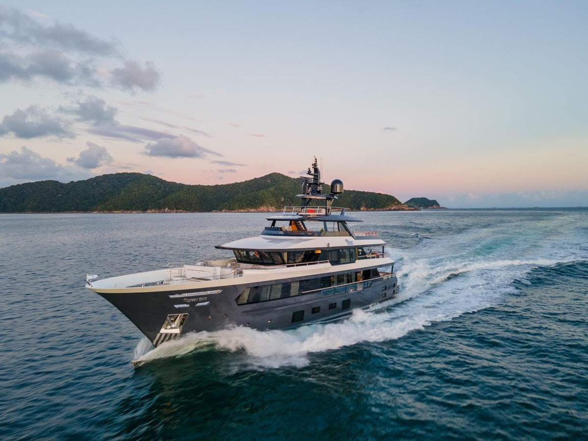 https://arconyachts.ams3.digitaloceanspaces.com/63804/conversions/large_3999471-optimize.jpg