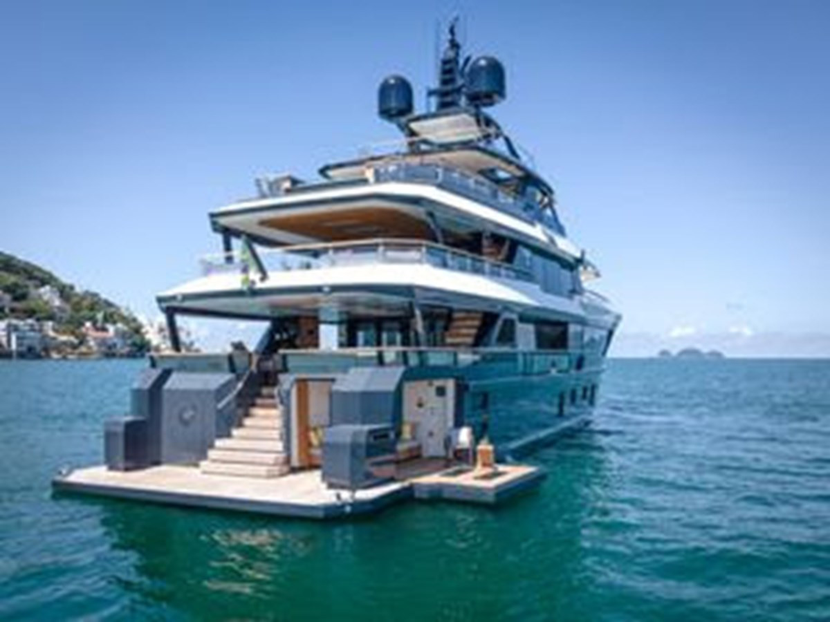 https://arconyachts.ams3.digitaloceanspaces.com/63809/conversions/large_3999473-optimize.jpg