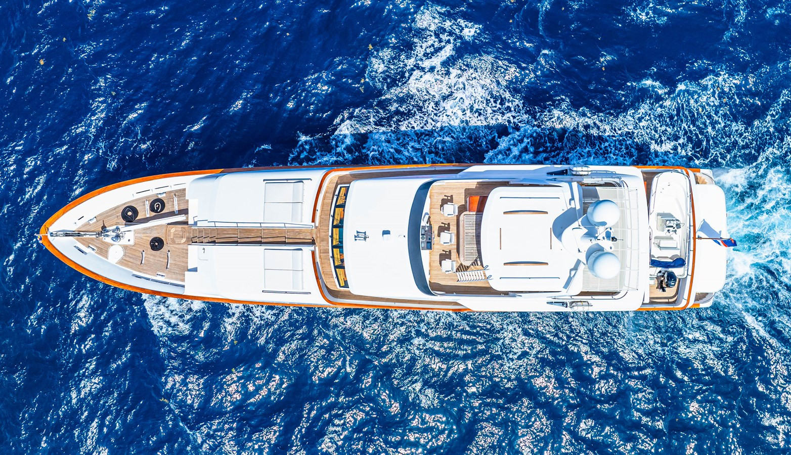 https://arconyachts.ams3.digitaloceanspaces.com/64007/conversions/large_4565331-optimize.jpg
