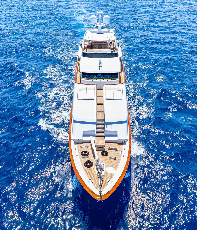 https://arconyachts.ams3.digitaloceanspaces.com/64044/conversions/large_4565342-optimize.jpg