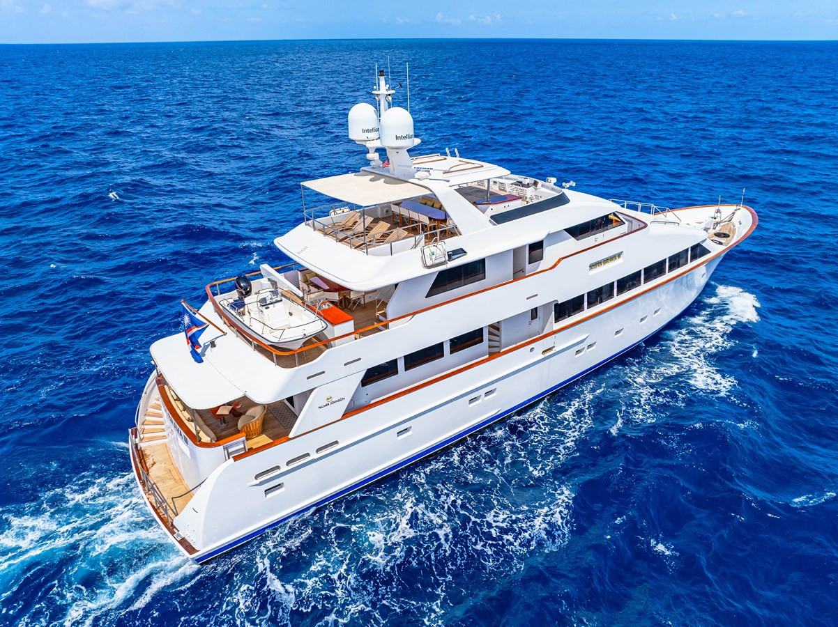 https://arconyachts.ams3.digitaloceanspaces.com/64058/conversions/large_4565346-optimize.jpg