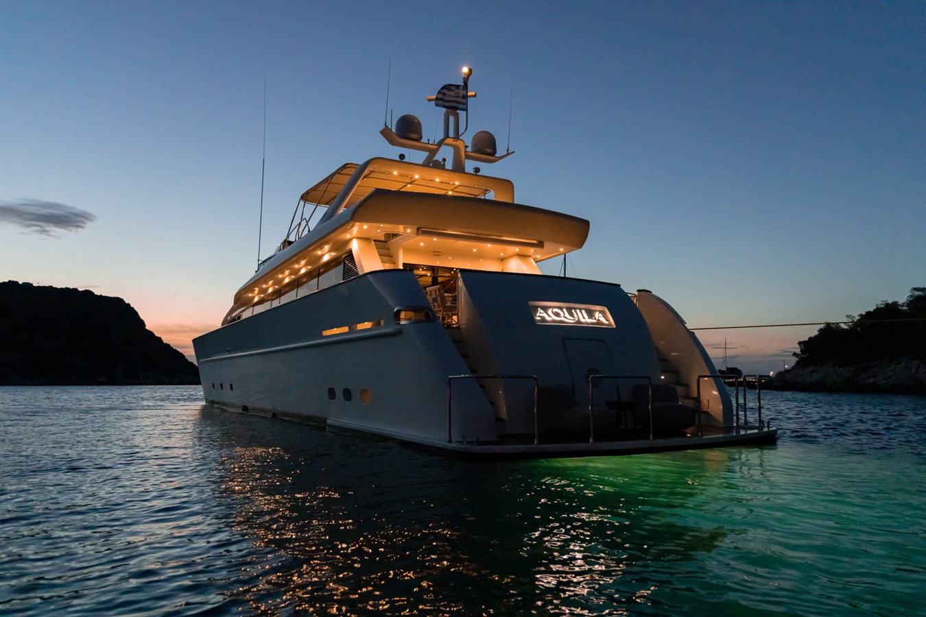 https://arconyachts.ams3.digitaloceanspaces.com/64120/conversions/large_3764284-optimize.jpg