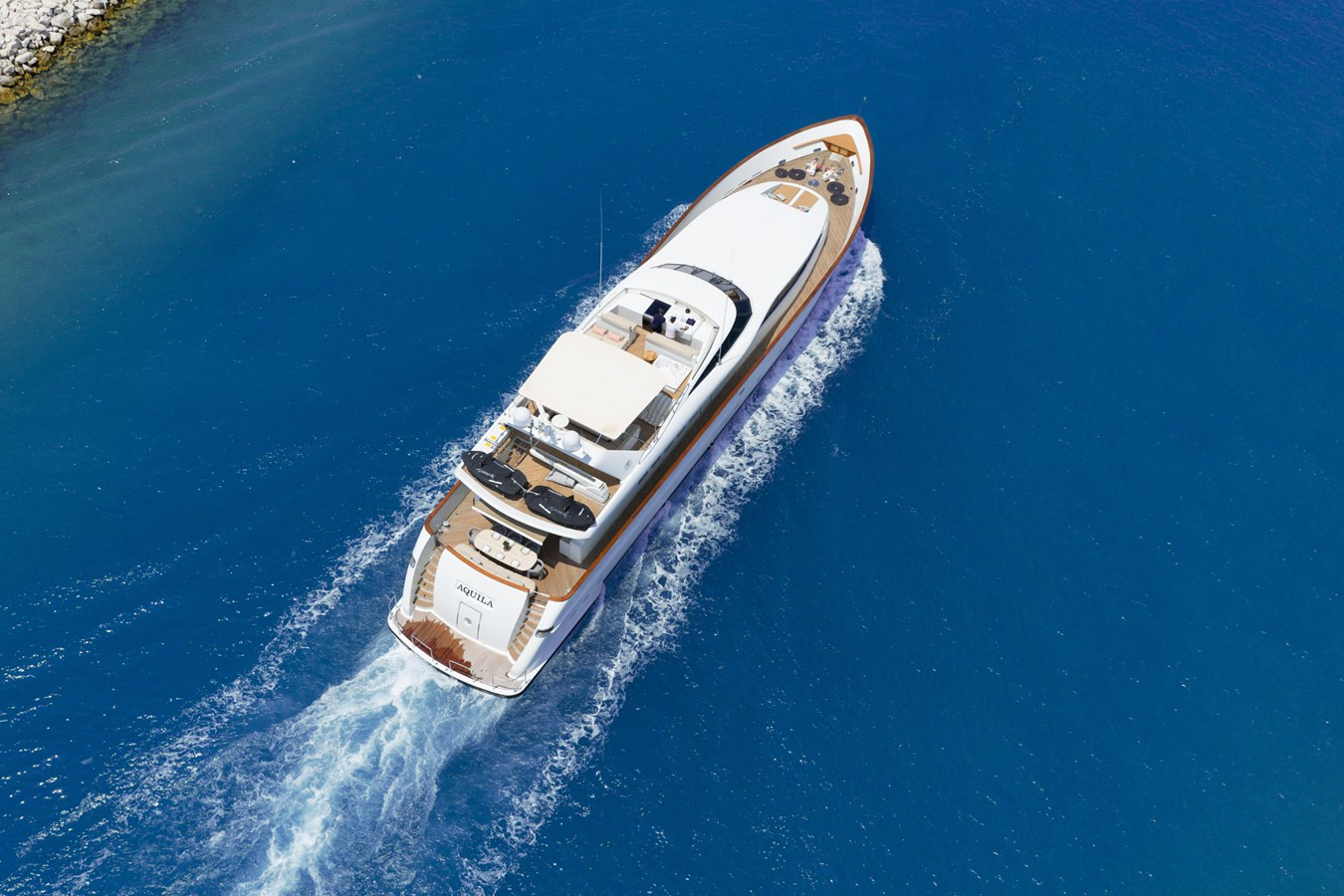 https://arconyachts.ams3.digitaloceanspaces.com/64133/conversions/large_4696009-optimize.jpg