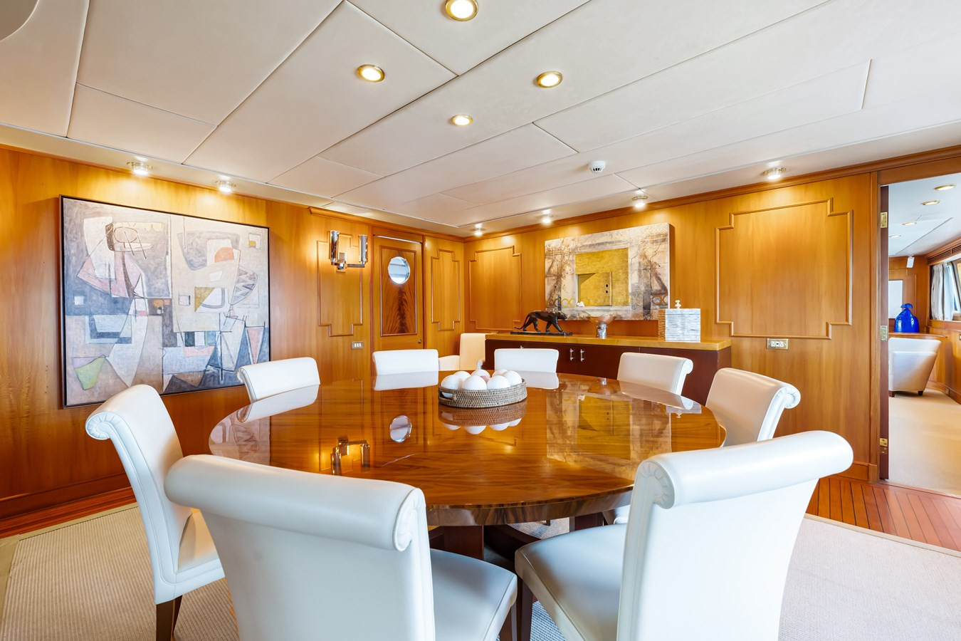 https://arconyachts.ams3.digitaloceanspaces.com/64143/conversions/large_4565376-optimize.jpg