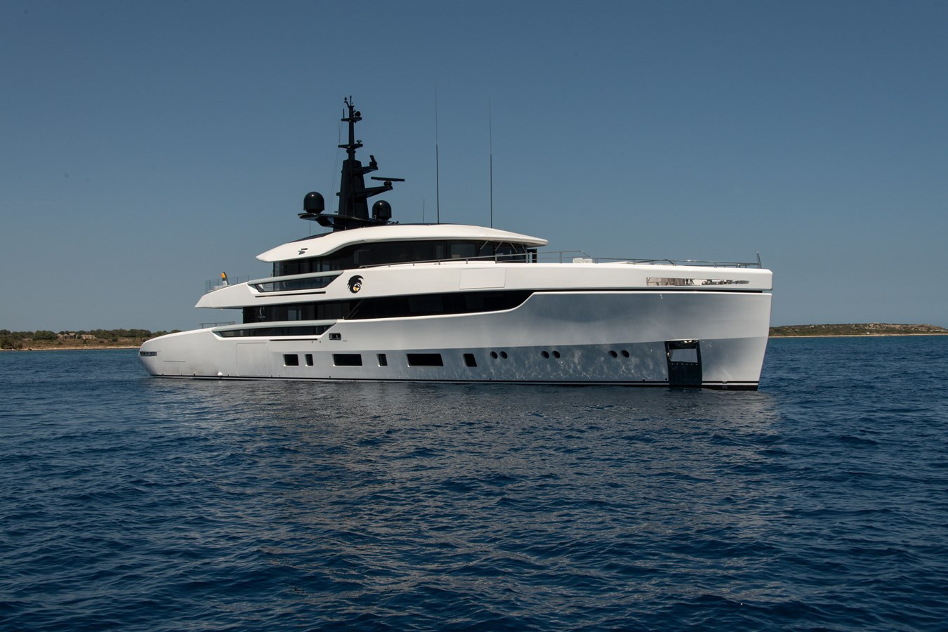 https://arconyachts.ams3.digitaloceanspaces.com/64247/conversions/large_4280780-optimize.jpg
