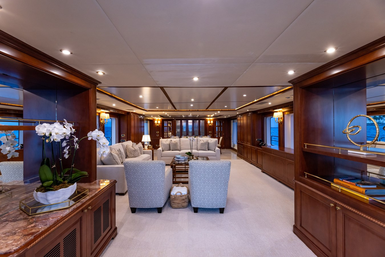 https://arconyachts.ams3.digitaloceanspaces.com/64262/conversions/large_4246051-optimize.jpg