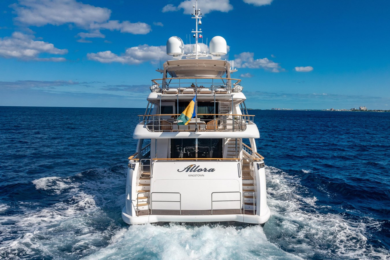 https://arconyachts.ams3.digitaloceanspaces.com/64353/conversions/large_4774962-optimize.jpg