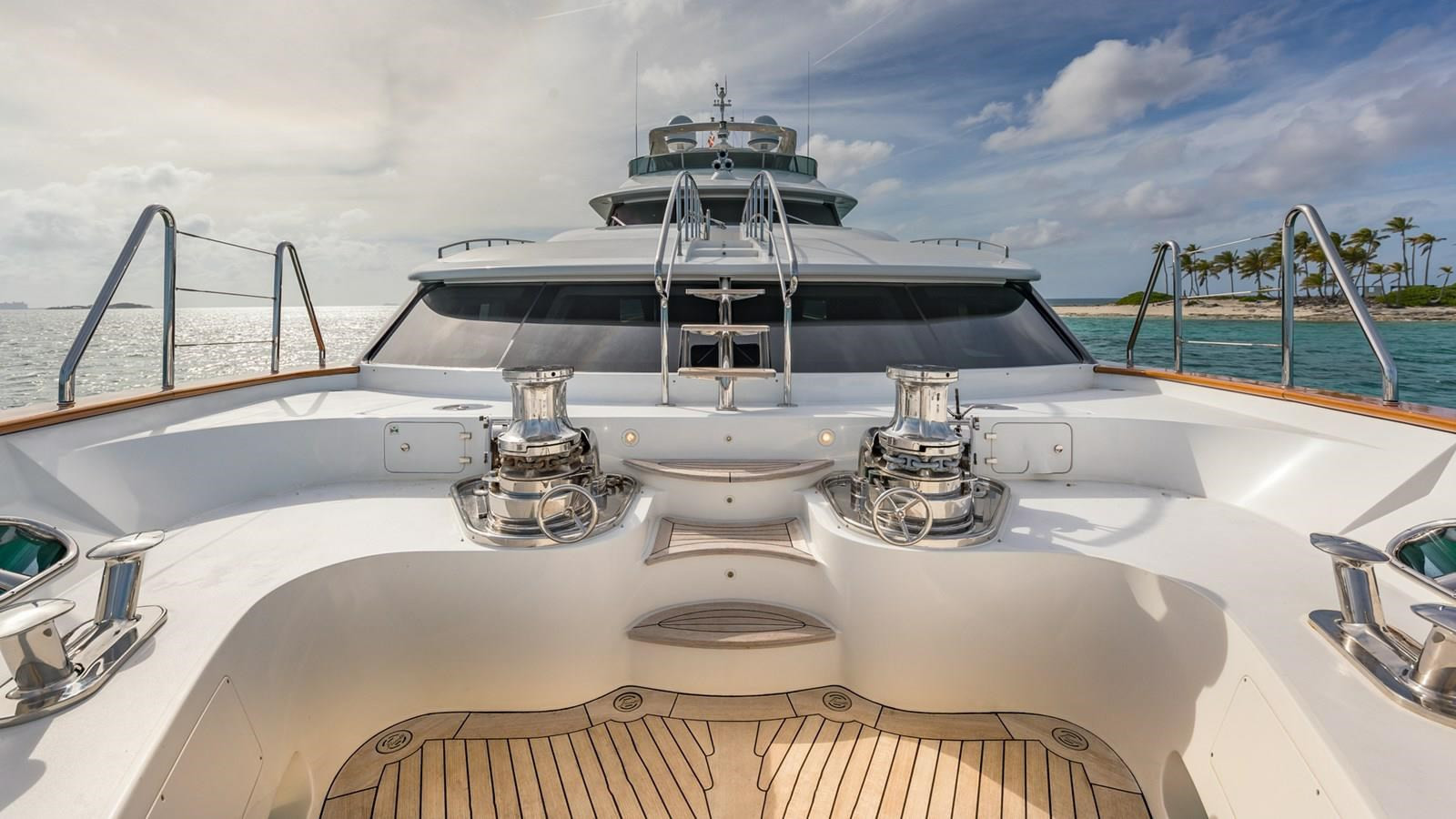 https://arconyachts.ams3.digitaloceanspaces.com/64395/conversions/large_4246078-optimize.jpg