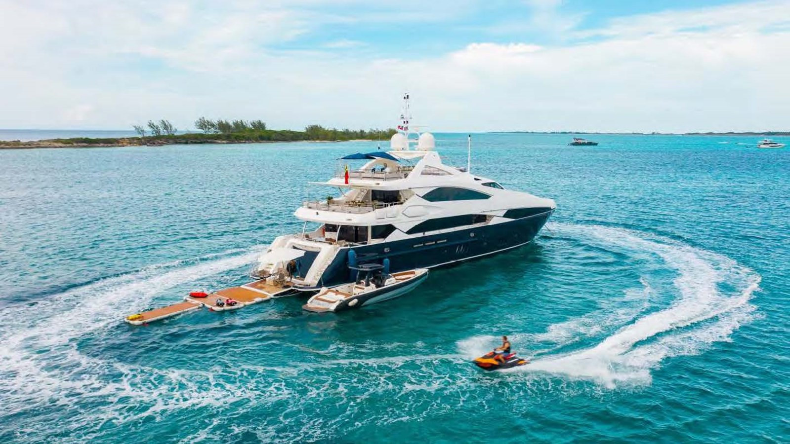 https://arconyachts.ams3.digitaloceanspaces.com/64401/conversions/large_4584132-optimize.jpg