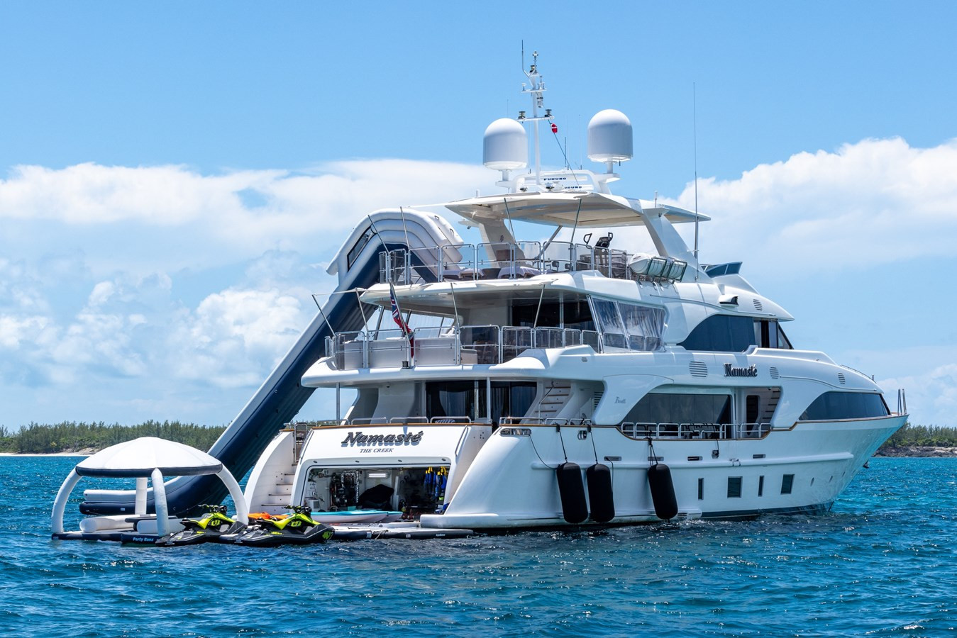 https://arconyachts.ams3.digitaloceanspaces.com/64406/conversions/large_4246100-optimize.jpg