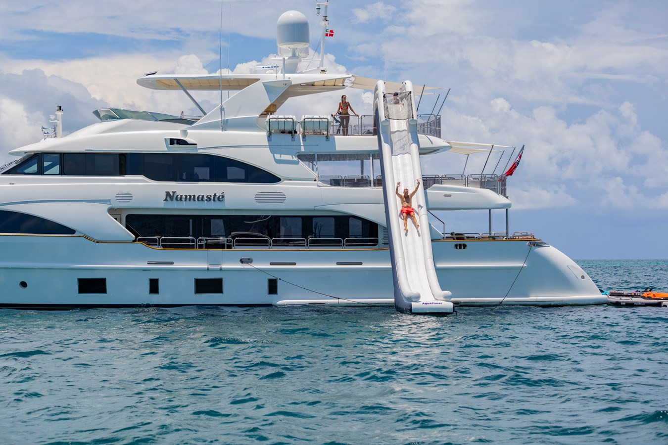 https://arconyachts.ams3.digitaloceanspaces.com/64409/conversions/large_4246101-optimize.jpg