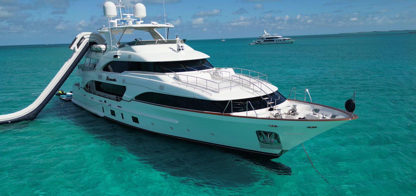 https://arconyachts.ams3.digitaloceanspaces.com/64418/conversions/large_4259146-optimize.jpg