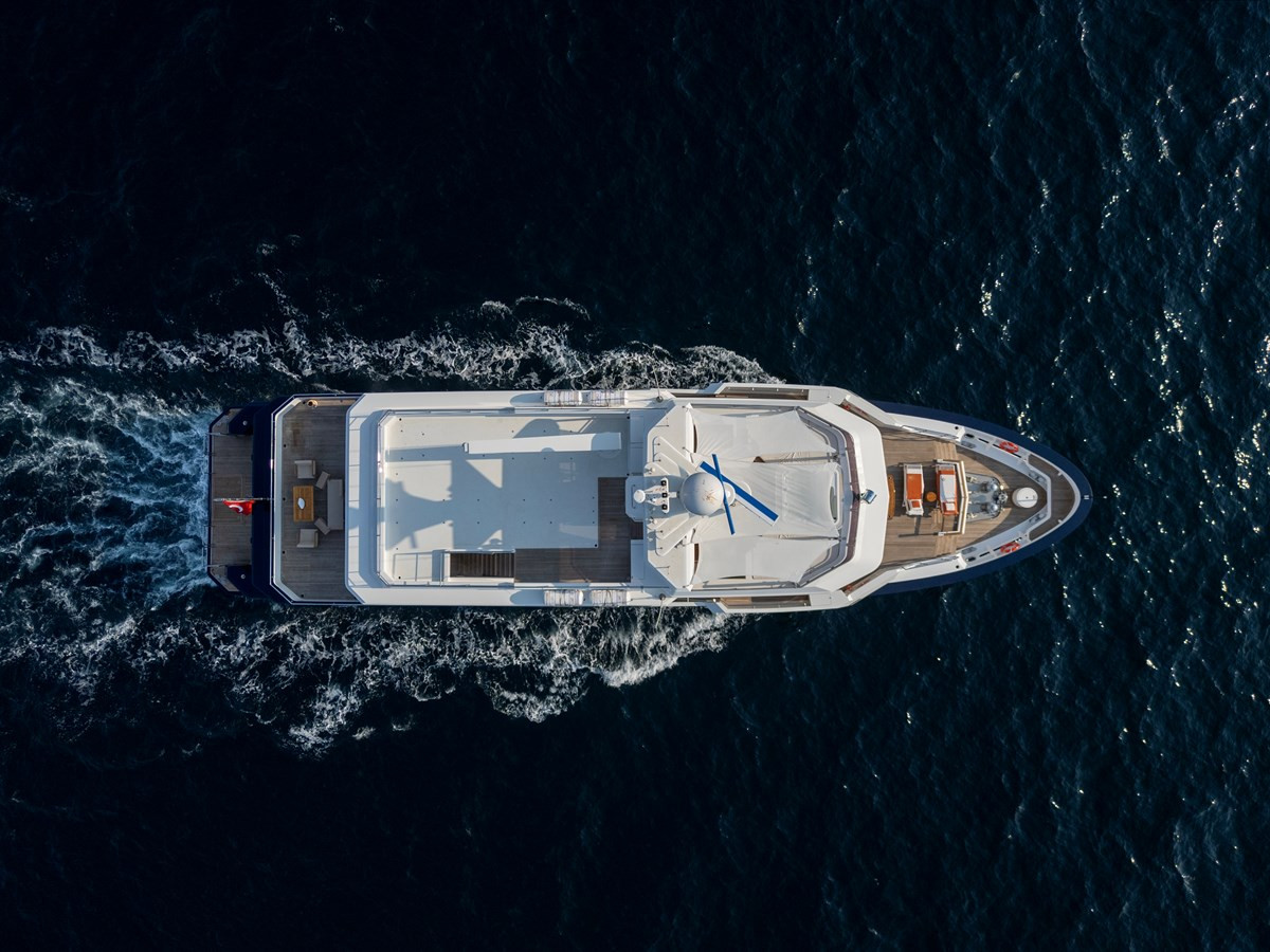 https://arconyachts.ams3.digitaloceanspaces.com/64426/conversions/large_4723623-optimize.jpg
