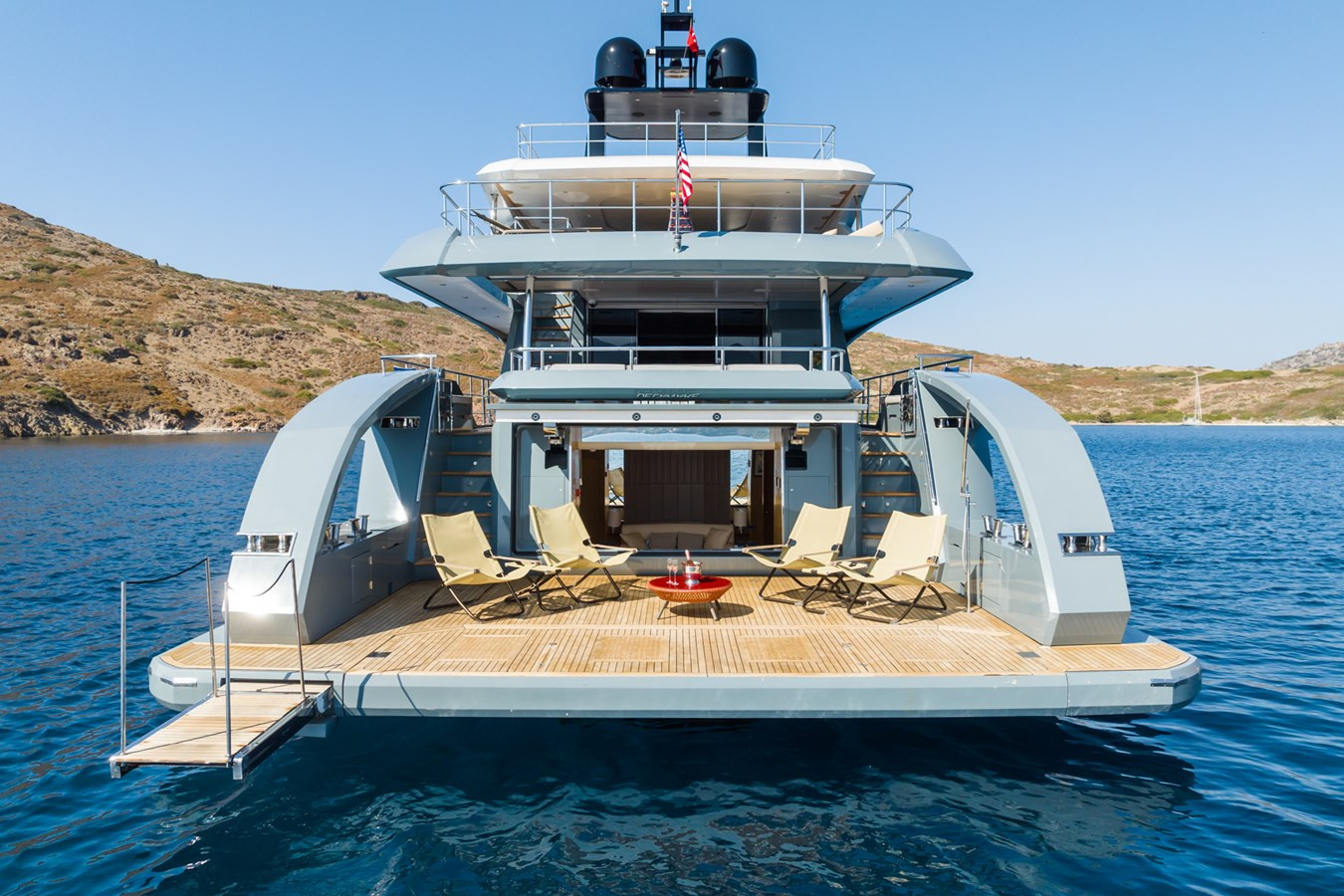 https://arconyachts.ams3.digitaloceanspaces.com/64514/conversions/large_4006164-optimize.jpg