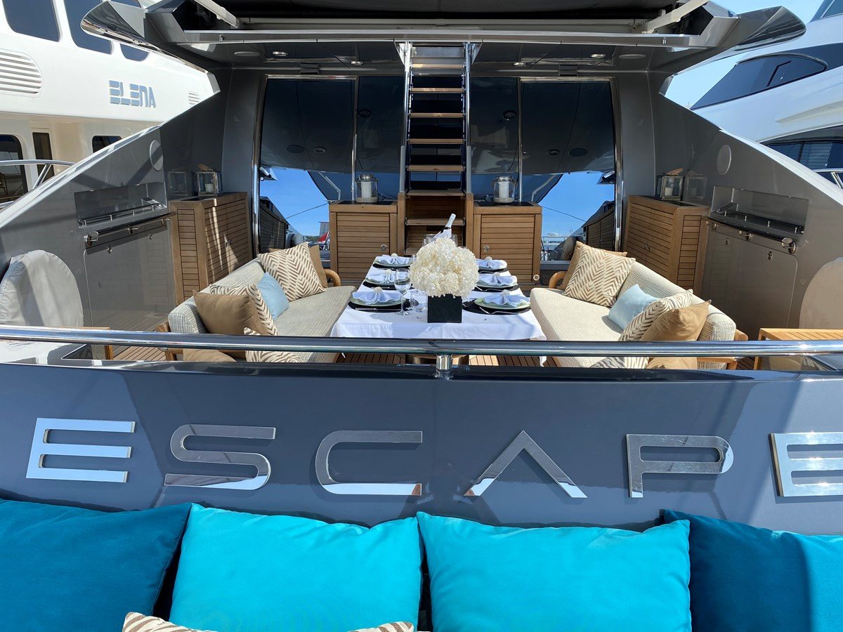 https://arconyachts.ams3.digitaloceanspaces.com/64622/conversions/large_4166783-optimize.jpg