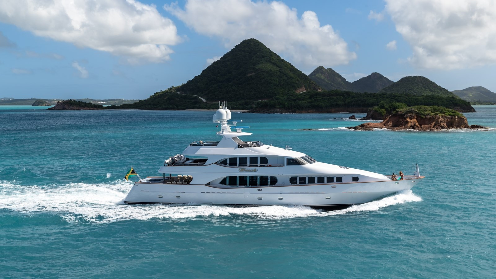 https://arconyachts.ams3.digitaloceanspaces.com/64645/conversions/large_4397253-optimize.jpg