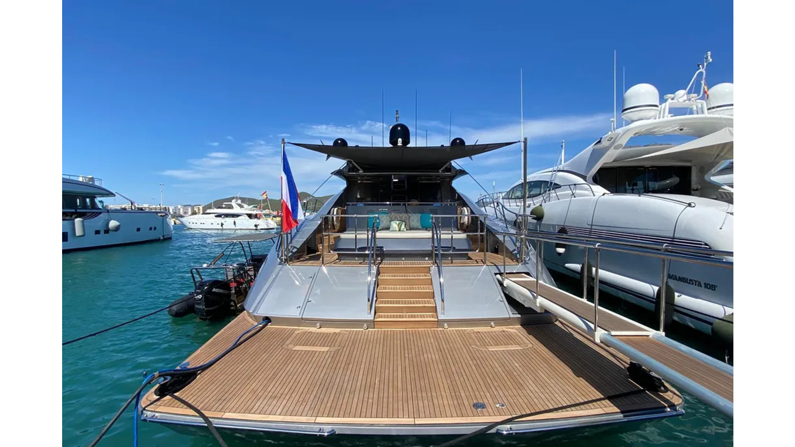 https://arconyachts.ams3.digitaloceanspaces.com/64677/conversions/large_4532720-optimize.jpg