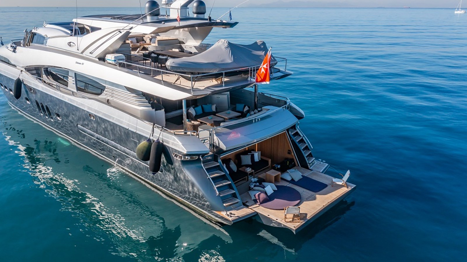 https://arconyachts.ams3.digitaloceanspaces.com/64804/conversions/large_4557043-optimize.jpg