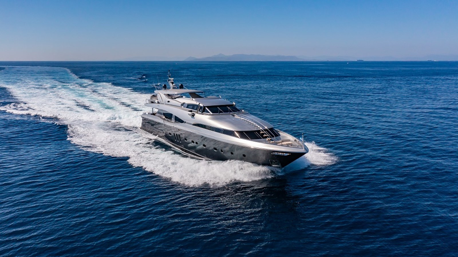 https://arconyachts.ams3.digitaloceanspaces.com/64818/conversions/large_4557049-optimize.jpg