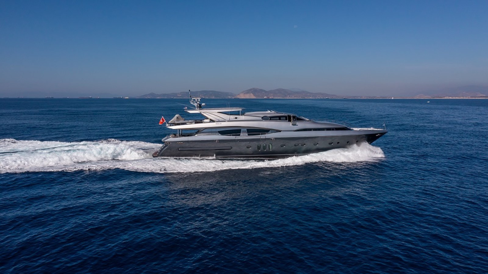 https://arconyachts.ams3.digitaloceanspaces.com/64826/conversions/large_4557053-optimize.jpg