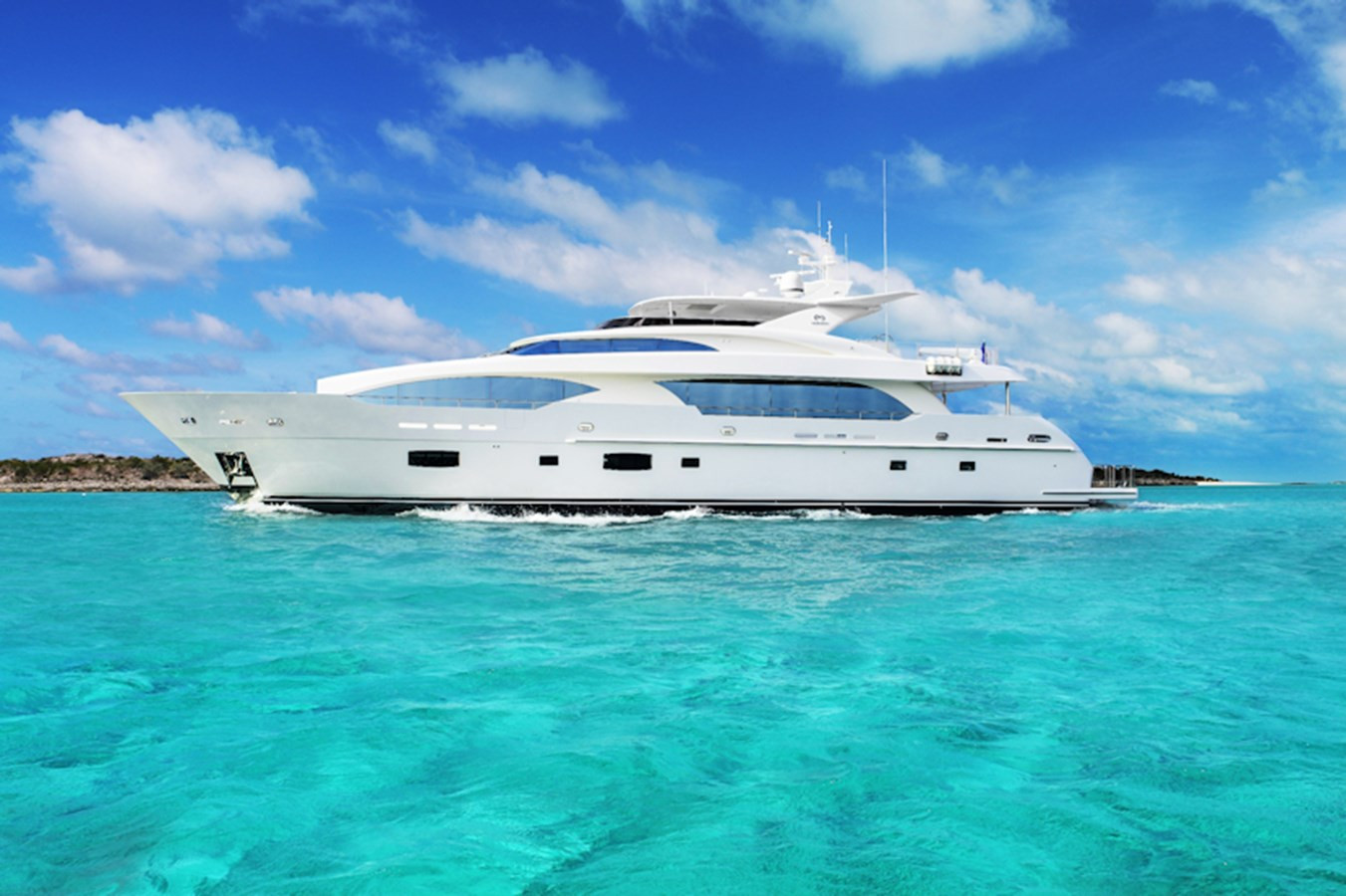 https://arconyachts.ams3.digitaloceanspaces.com/64828/conversions/large_3865920-optimize.jpg