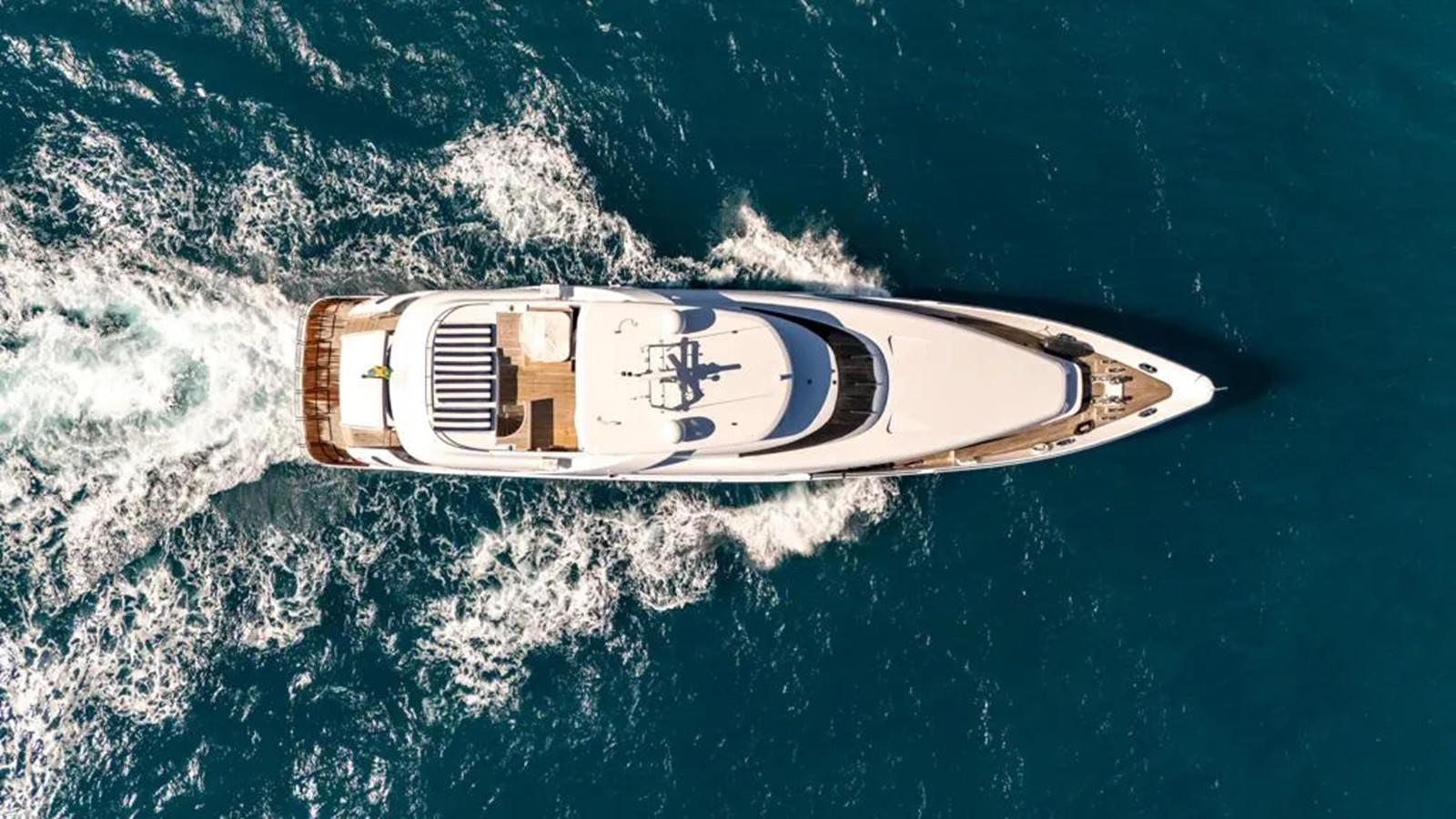 https://arconyachts.ams3.digitaloceanspaces.com/64892/conversions/large_4383768-optimize.jpg