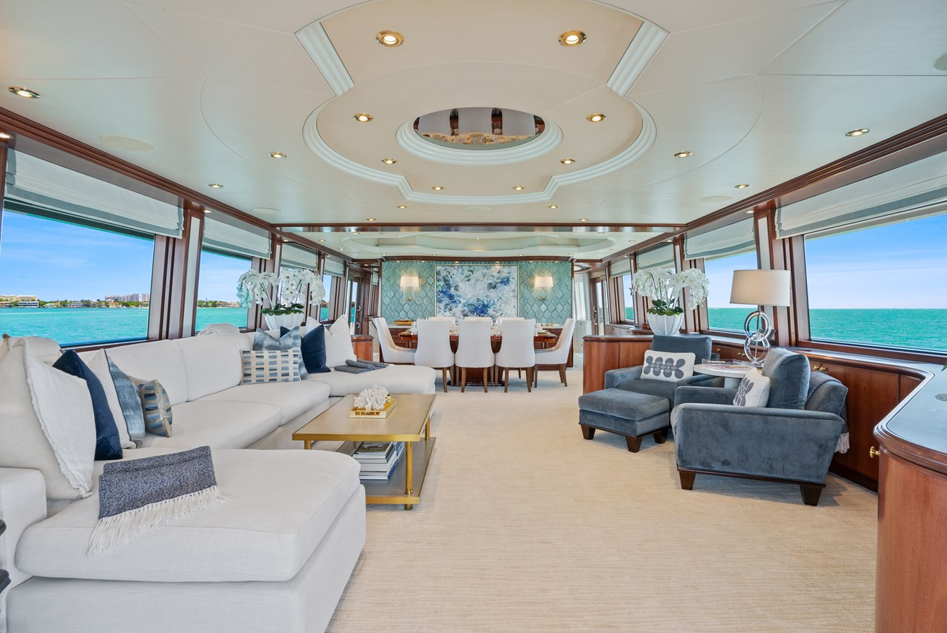 https://arconyachts.ams3.digitaloceanspaces.com/64906/conversions/large_4667143-optimize.jpg