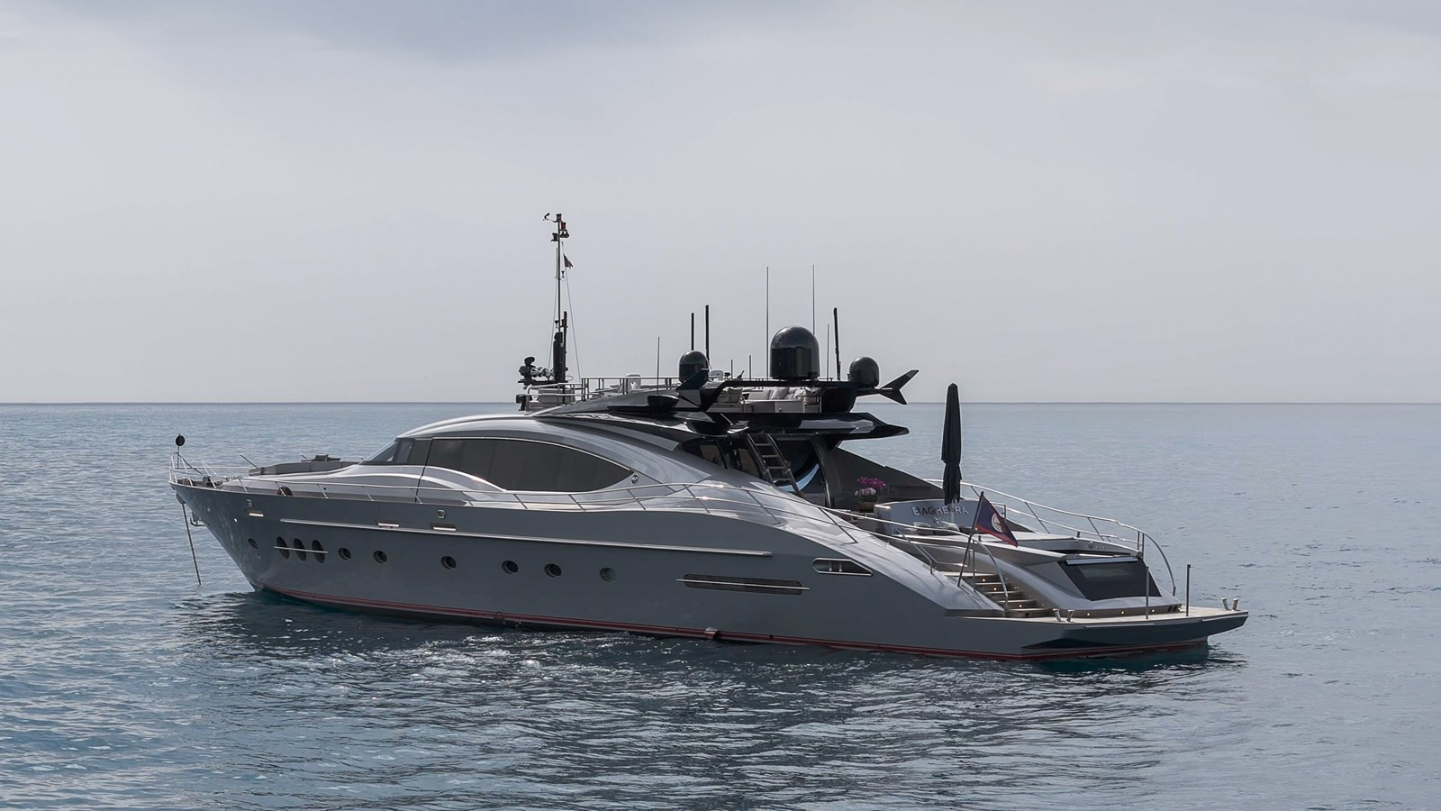 https://arconyachts.ams3.digitaloceanspaces.com/65098/conversions/large_4747596-optimize.jpg