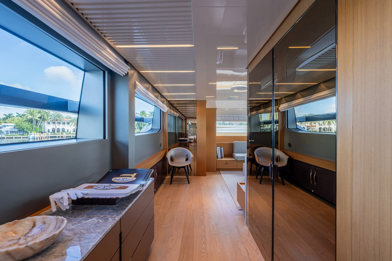 https://arconyachts.ams3.digitaloceanspaces.com/65140/conversions/large_4748305-optimize.jpg