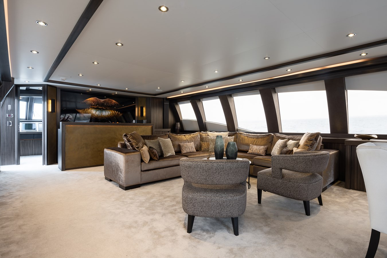 https://arconyachts.ams3.digitaloceanspaces.com/65185/conversions/large_4747822-optimize.jpg