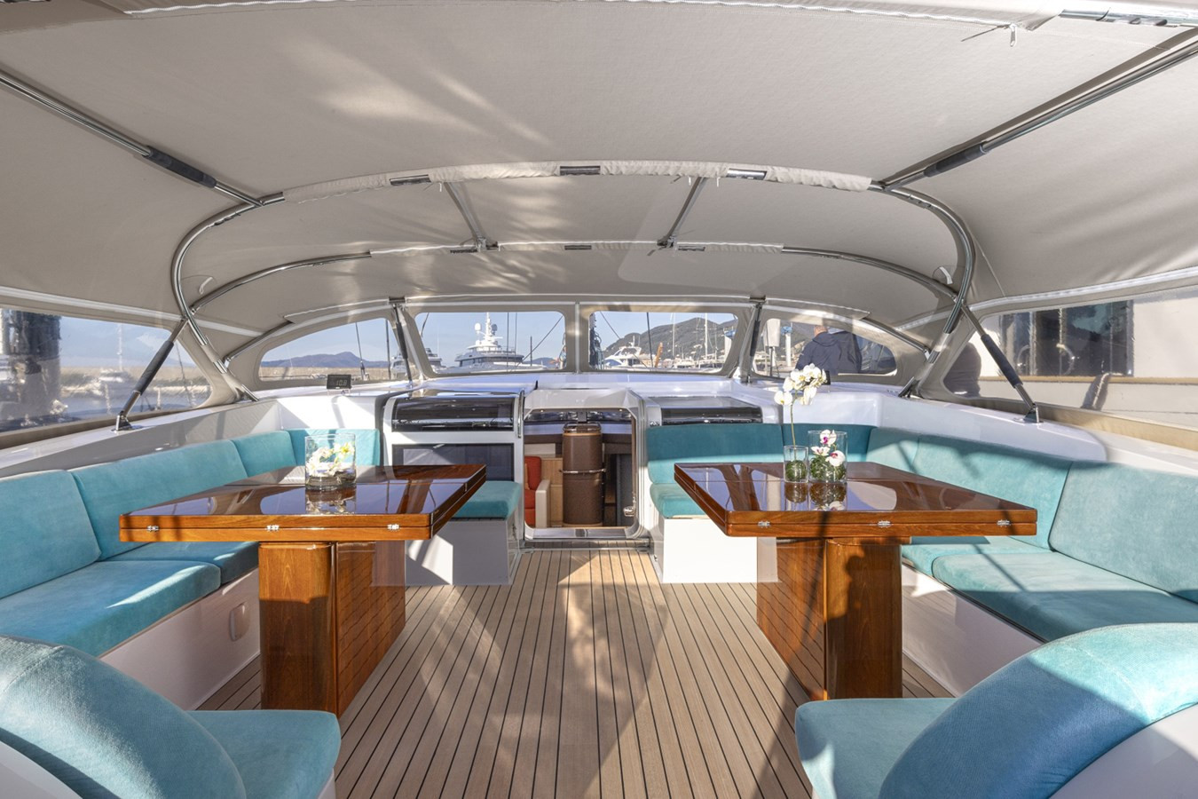 https://arconyachts.ams3.digitaloceanspaces.com/65276/conversions/large_4836496-optimize.jpg