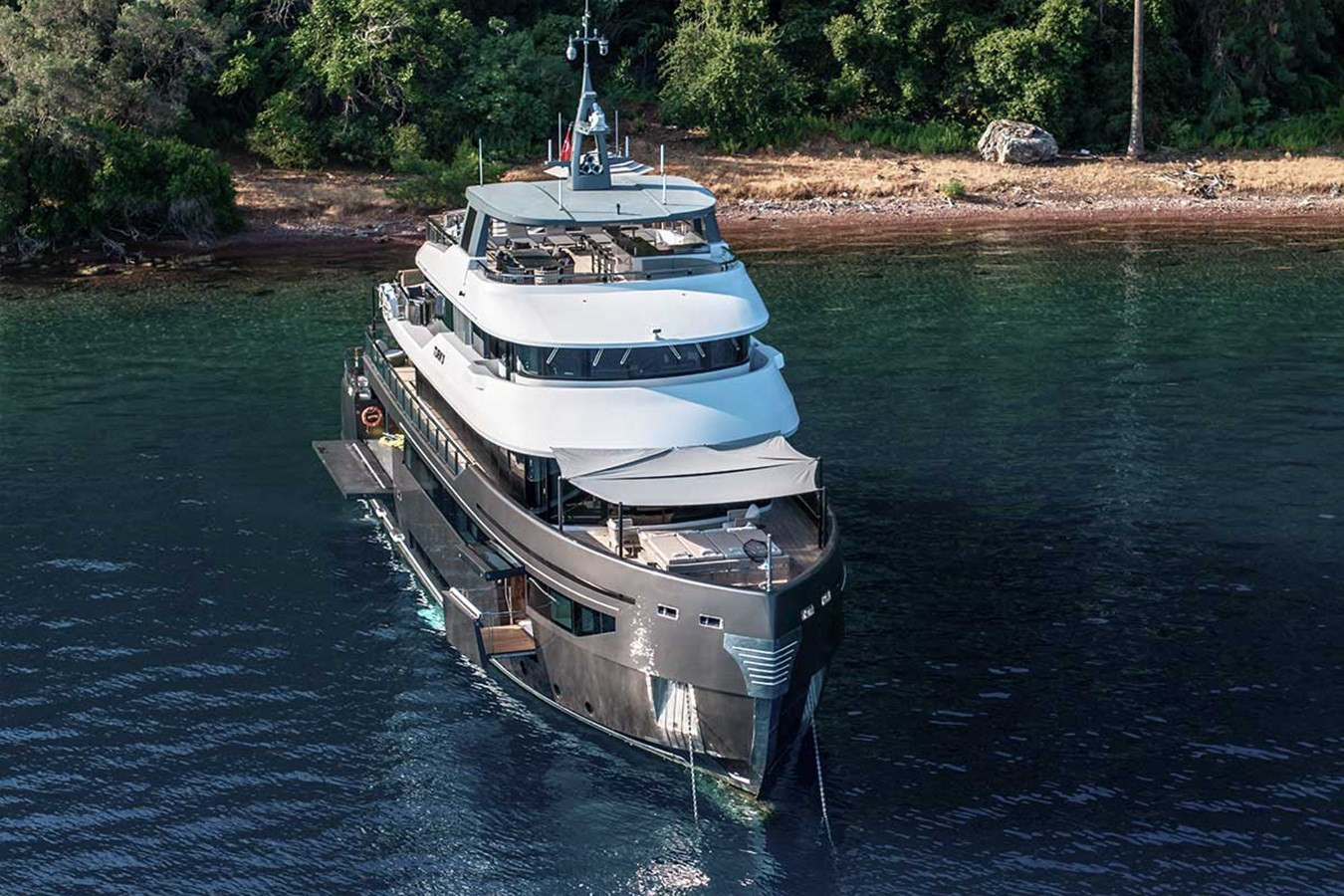 https://arconyachts.ams3.digitaloceanspaces.com/65277/conversions/large_4722042-optimize.jpg