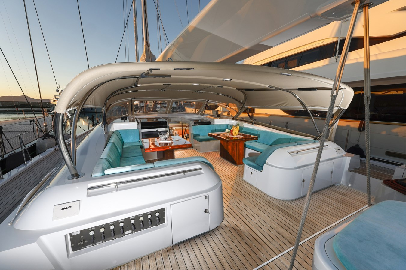 https://arconyachts.ams3.digitaloceanspaces.com/65282/conversions/large_4836499-optimize.jpg
