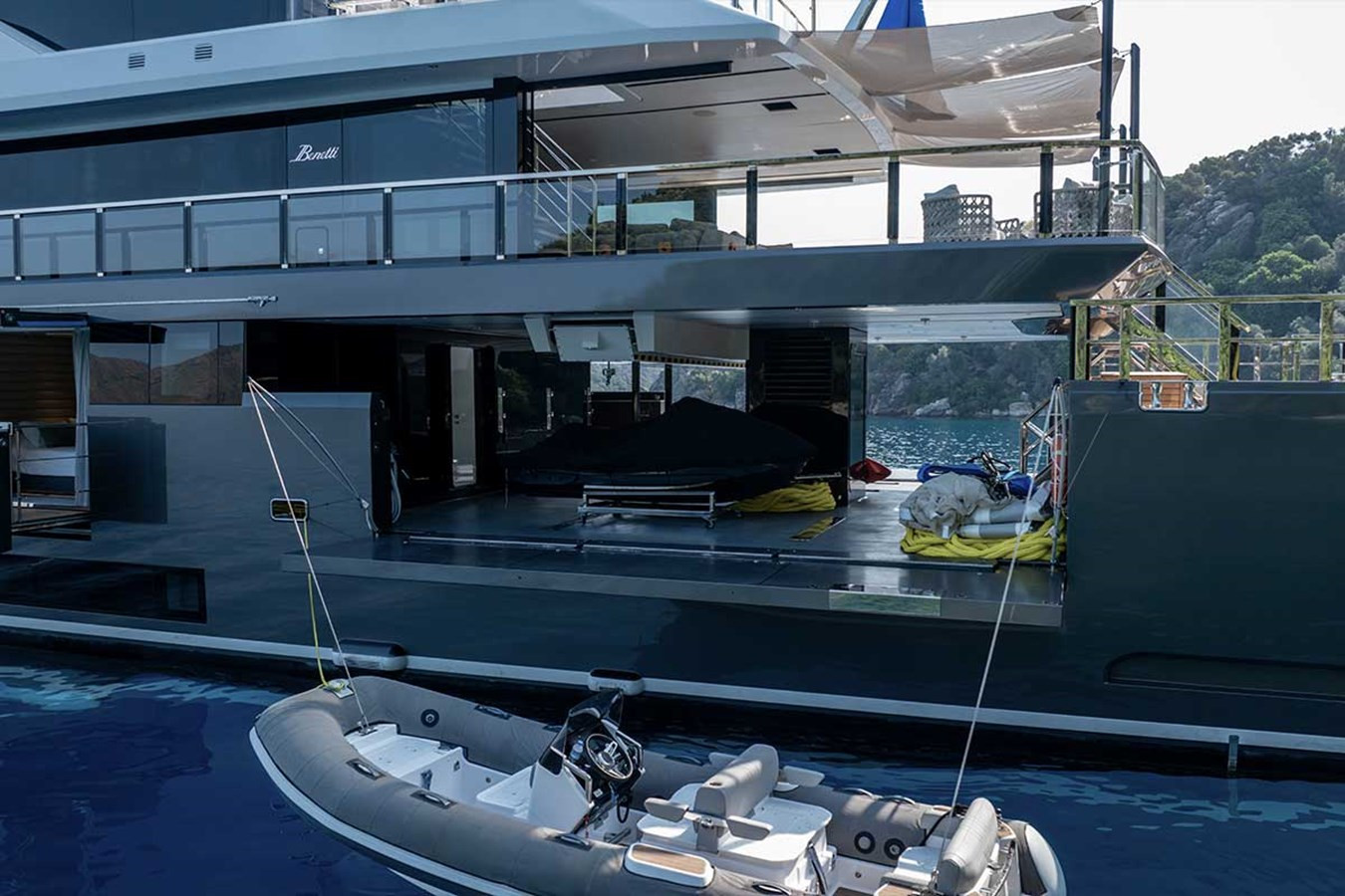 https://arconyachts.ams3.digitaloceanspaces.com/65296/conversions/large_4722173-optimize.jpg